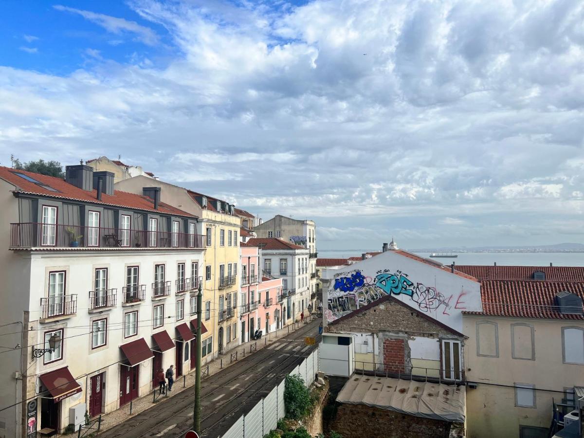 Discover Lisbons History - Stylish Apartment In Alfama Buitenkant foto